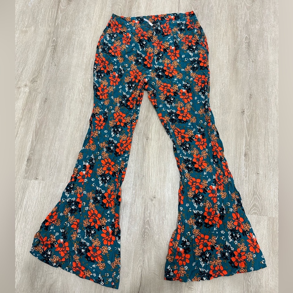 Free People Cant Take My Eyes Off You Floral Bell Bottoms Pants Sz small